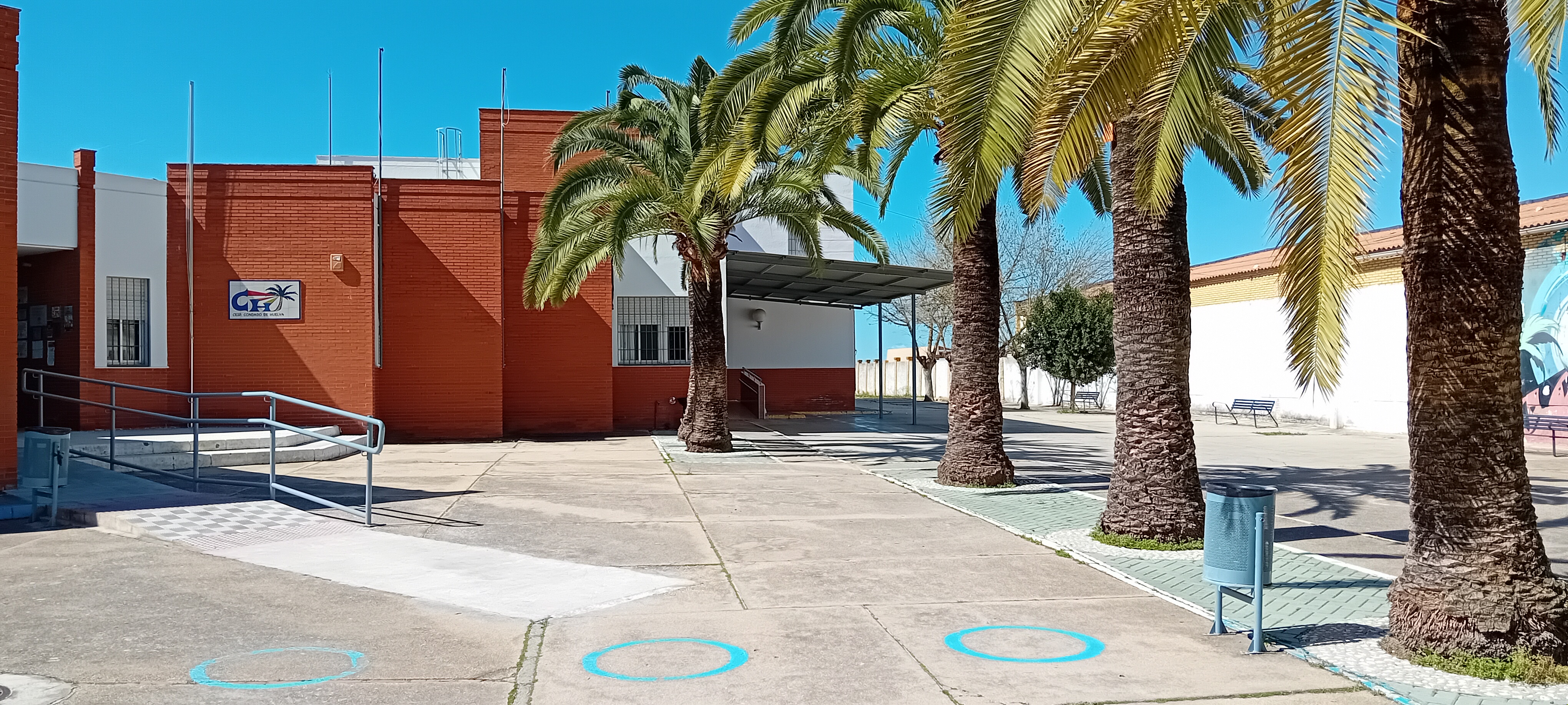 ENTRADA PRINCIPAL